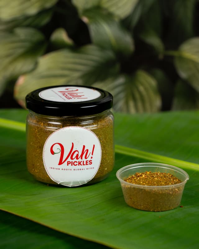 Gaddi Nuvvula Podi